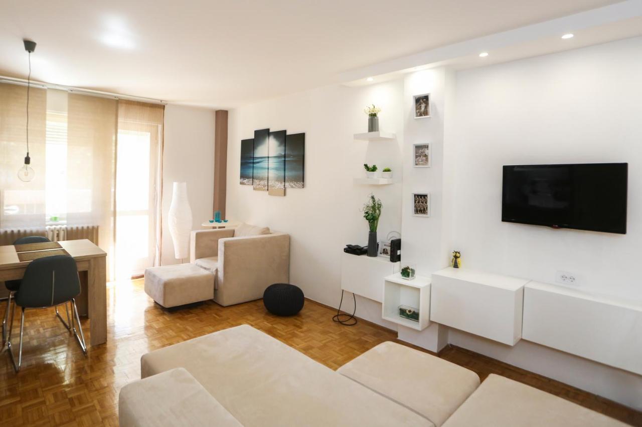 Modern Apartment With Free Parking Novi Sad Dış mekan fotoğraf
